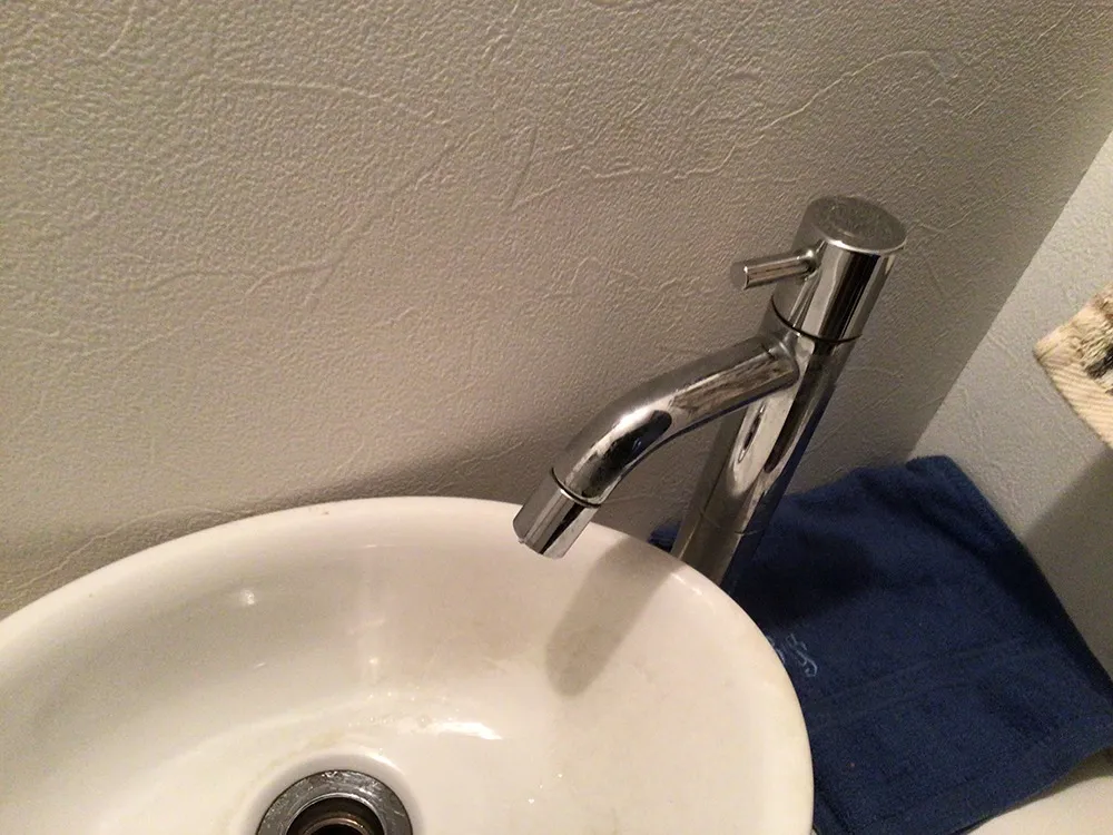 トイレ手洗い蛇口水漏れ